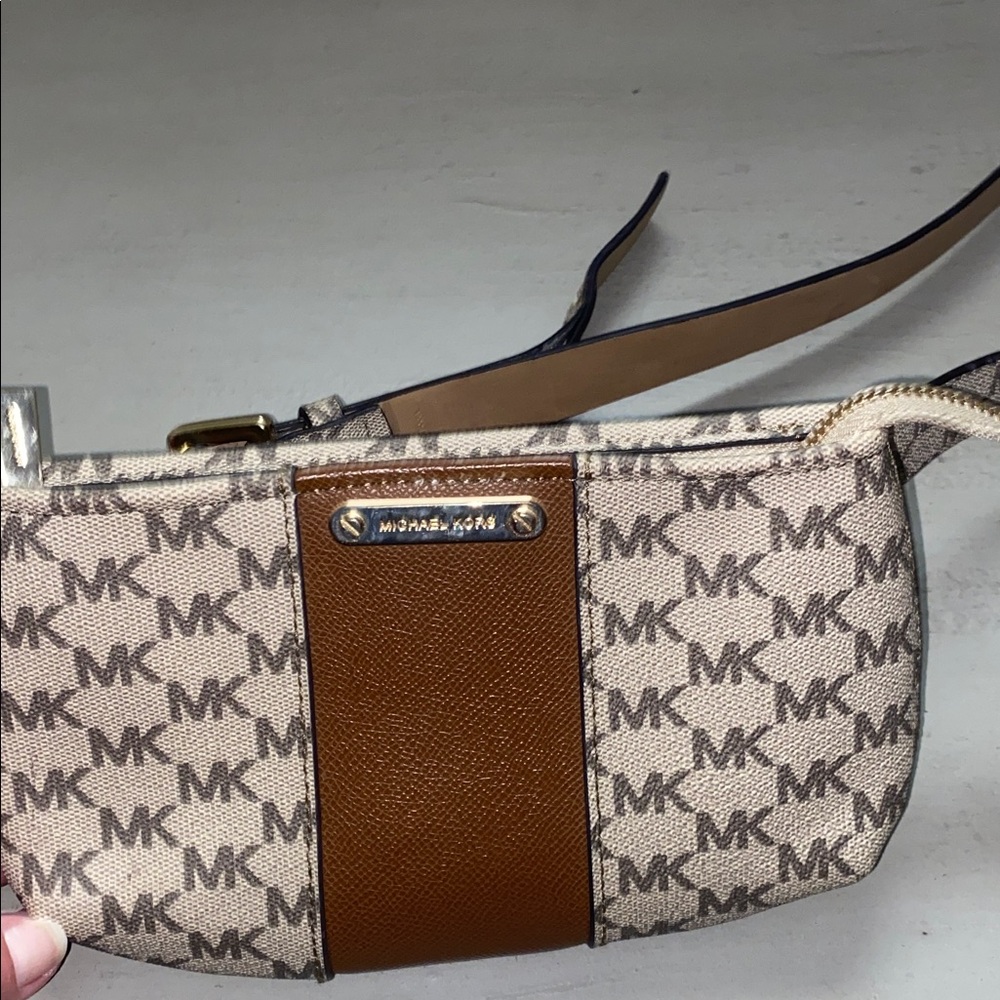 Michael Kors Cambodia Belt Bag, adjustable strap, gold signature Logo